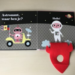 Astronaut, waar ben je?  Flapjes en spiegeltje