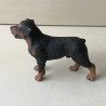 Hond 11 cm. lang en 7 cm. hoog
