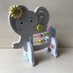 Houten olifant. Telraam / activity