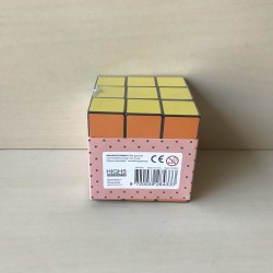 Kubus 3x3. Nieuw. maat van de kubus is 8x8x8 cm.