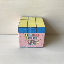Kubus 3x3. Nieuw. maat van de kubus is 8x8x8 cm.