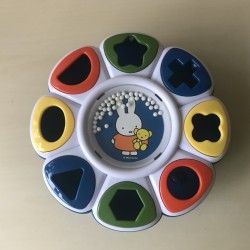 Nijntje : Vormenstoof.