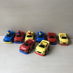 8 kunststof auto’s