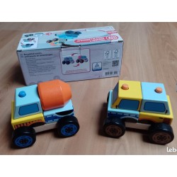 Houten auto’s.