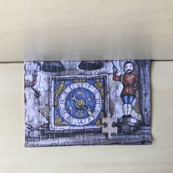 - 1 stukje. Anton Pieck. De klokkenwinkel. 1000 stukjes.