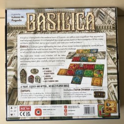 Basilica. Het spel is Engels.