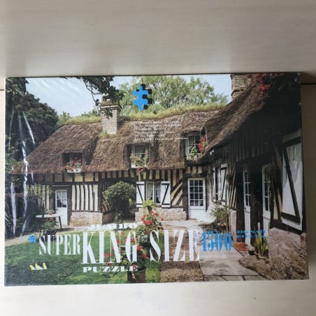 Nieuw. Huis met rieten dak. 1500 stukjes.