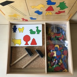 Educo. Hamertje tik Boerderij. In houten kist