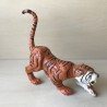 Tijger : 22 cm. lang en 20 cm. hoog,  inclusief staart
