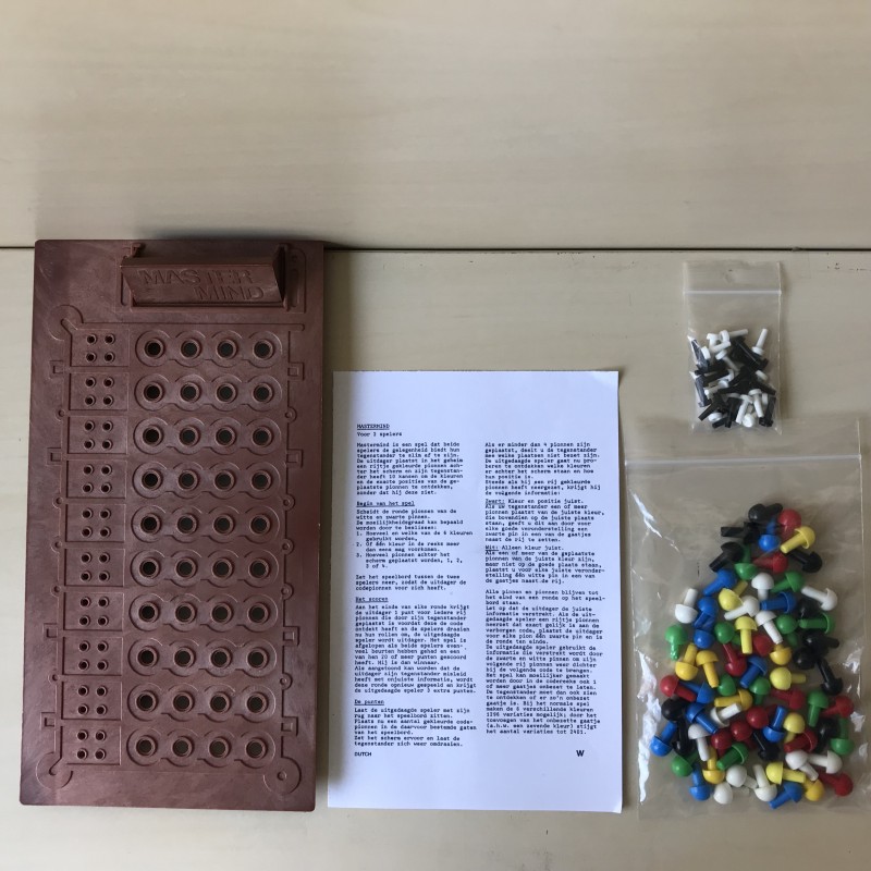 Mastermind : Los de code op!  Zonder doos.