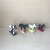 4 kleine paardjes.