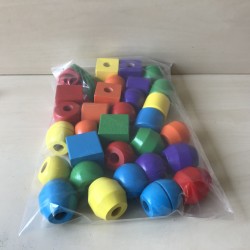 Houten kralen. 30 stuks.