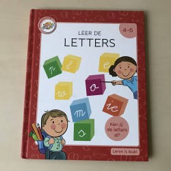 Leer de letters.