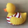 Badeend : 24 cm. hoog en 26 cm. lang