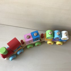 Woezel en Pip : Houten trein.