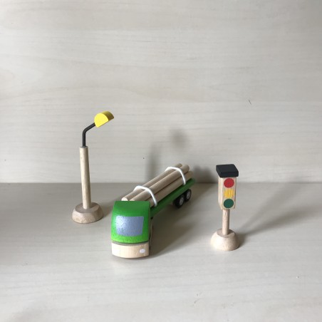 Plan Toys : Bomenvrachtwagen.