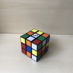 Kubus 3x3. 5,5 x 5,5 x 5,5 cm.