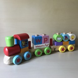 Woezel en Pip : Houten trein.
