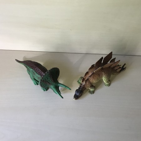 Set grote stevige Dinosaurussen