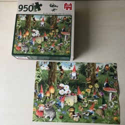 David de Kabouter : At the forest edge with the Gnomes. 950 stukjes.