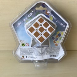 Magic Square 3x3. Kubus.Nieuw