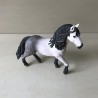 Schleich : Paard. 11 cm. hoog en 14 cm. lang.