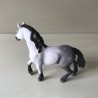 Schleich : Paard. 11 cm. hoog en 14 cm. lang.