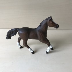 Schleich : Paard. 11,5 cm. hoog en 16,5 cm. lang.
