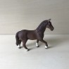 Schleich : Paard. 10,5 cm. hoog en 13 cm. lang.