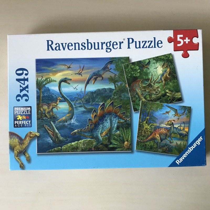 Dinosauriërs.  3 x 49 stukjes