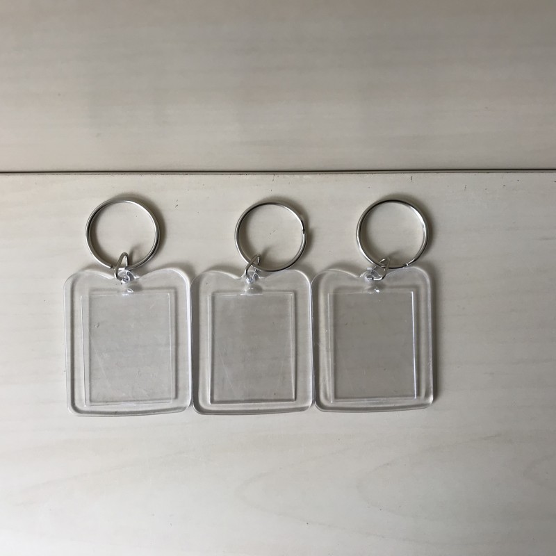 3 Sleutelhangers / fotolijstjes.