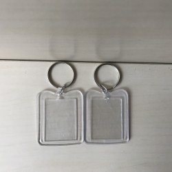 2 Sleutelhangers / fotolijstjes.