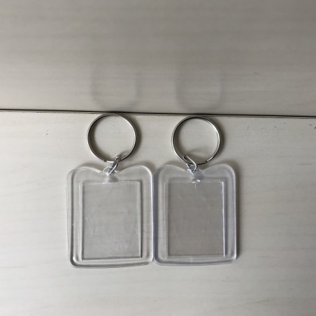 2 Sleutelhangers / fotolijstjes.