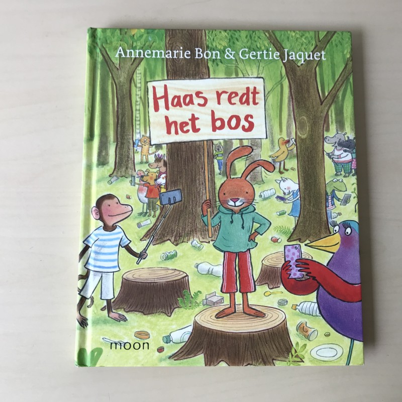 Haas redt het bos