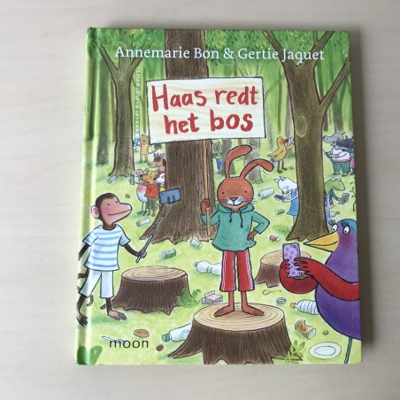 Haas redt het bos