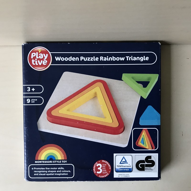 Houten puzzel regenboogdriehoek.