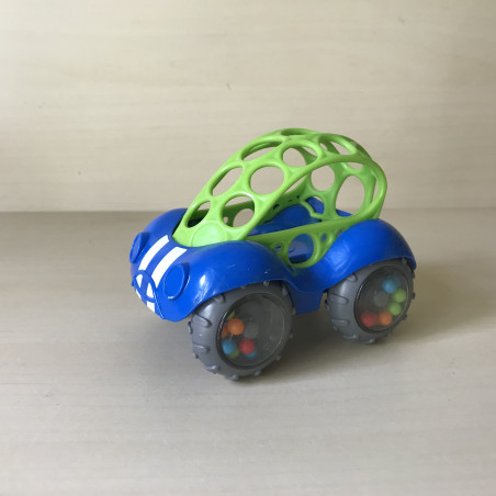 Lupilu autootje : 9 cm. hoog en 12 cm. lang.