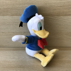 Donald Duck : Nieuw. Knuffel 32 cm. hoog.