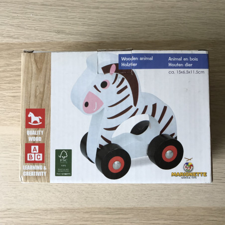 Houten zebra op wielen