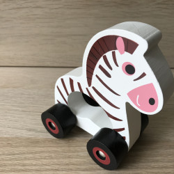 Houten zebra op wielen