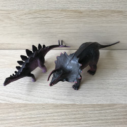 2 Dino’s
