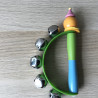 Belletjes rammelaar. Hout