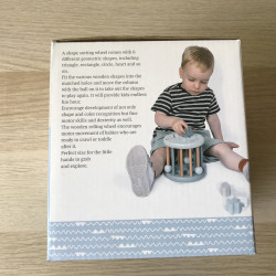 Label Label: Houten vormenstoof.