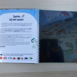 Speuren in het dinobos. Uitdagend zoekboek