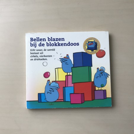 De Kippets : Bellen blazen bij de blokkendoos.