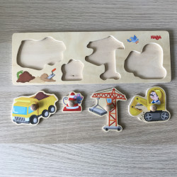 Haba: Puzzelplankje Knopjespuzzel : bouw bouwvoertuigen. 4 stukjes