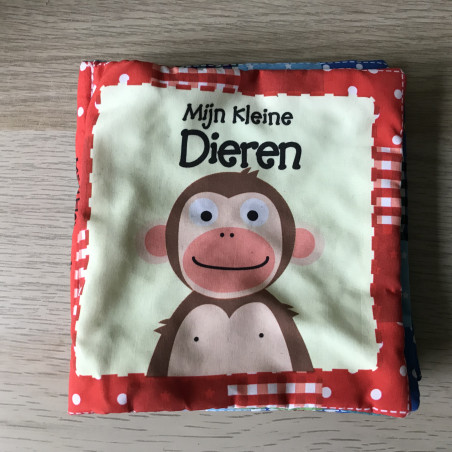 Stoffen boekje : mijn kleine dieren. Knisperboekje.