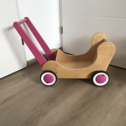 Van Dijk houten poppenwagen