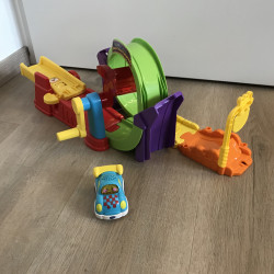 VTech Toet Toet : Race & stunt looping met RAF raceauto