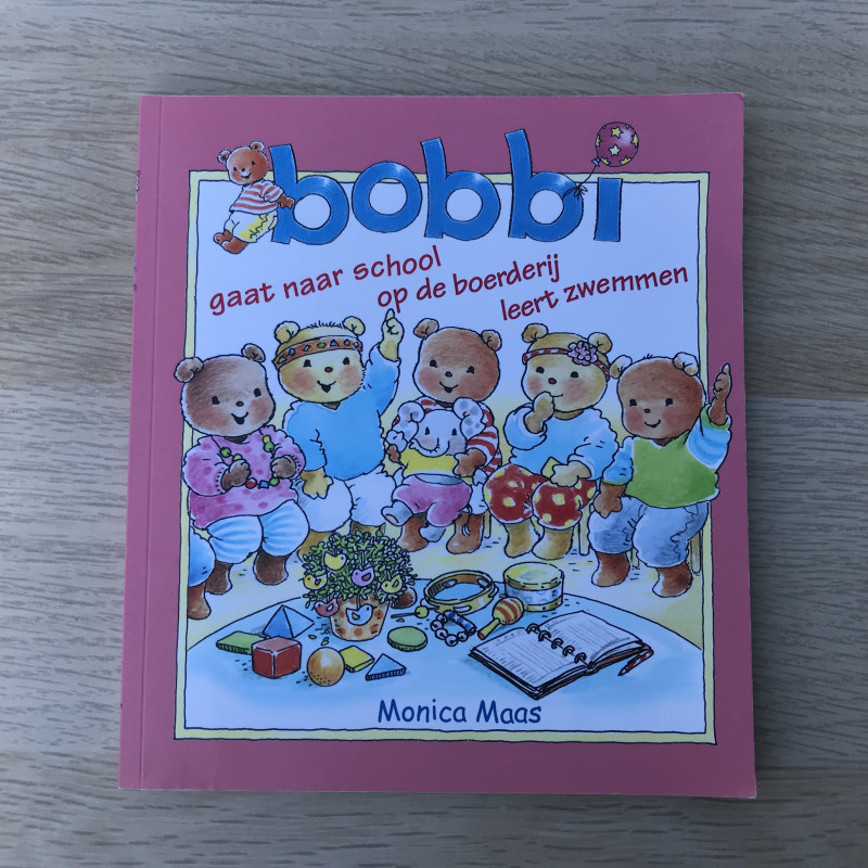 Bobbi: gaat naar school / Op de boerderij / leert zwemmen